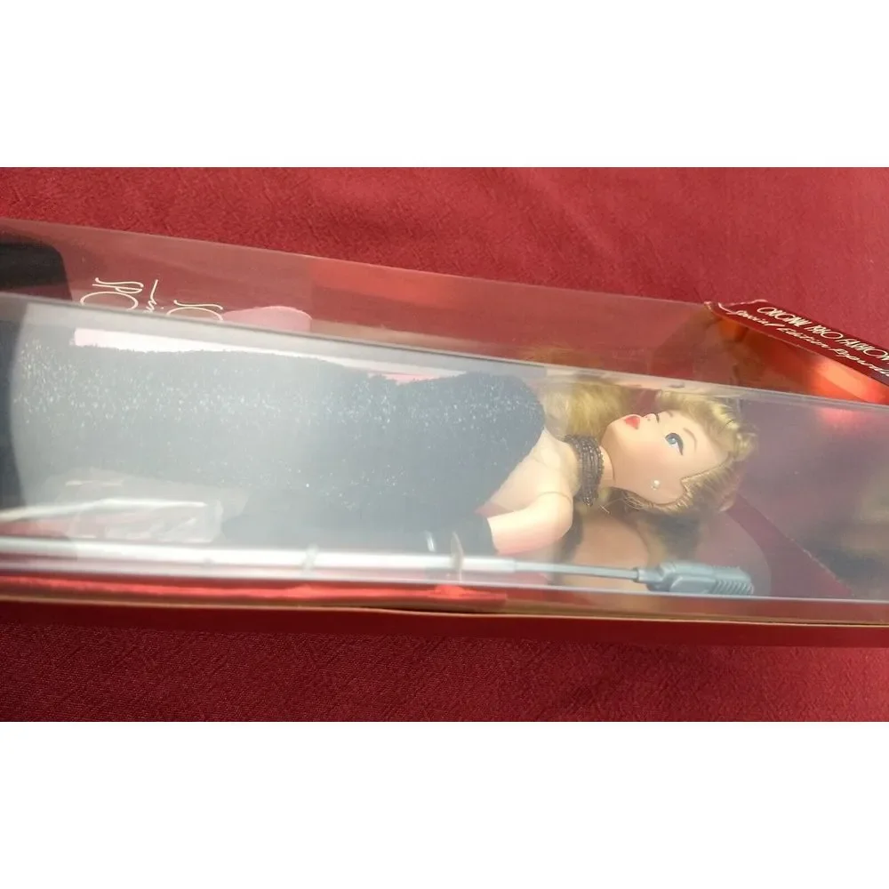 SOLO IN THE SPOTLIGHT BARBIE 1994 Special Edition 1960 Reproduction Mattel 13534
